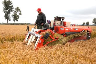 2016年农作物耕种收综合机械化水平预计达66%