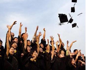 大学老师坚持记录学生十年：毕业后，谋生存者占了大多数