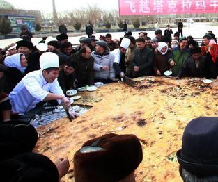 直径达3.65米“最大的库麦其”亮相新疆且末