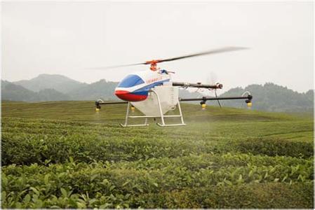 还用拖拉机植保？无人机快4倍！