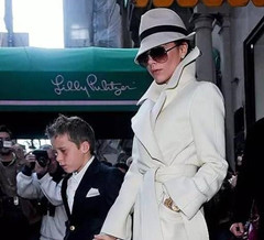 变身精致有品味女王，全白造型打造冬日女神范！