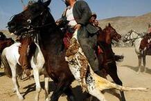 阿富汗一&ldquo;马背叼羊&rdquo;活动场所遇袭致２死５伤