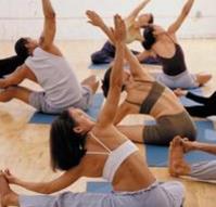 长期国外生活如何建立朋友圈？去健身馆或滑雪