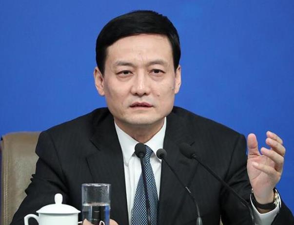 国资委主任：国企瘦身中绝对不会出现“下岗潮”问题