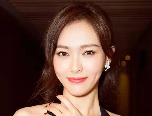 “美瞳线”OUT  快来学学最近火热的“落日线”