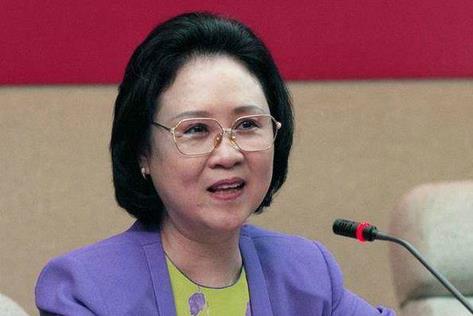 79岁琼瑶突发长文交代身后事：绝不抢救 不设灵堂