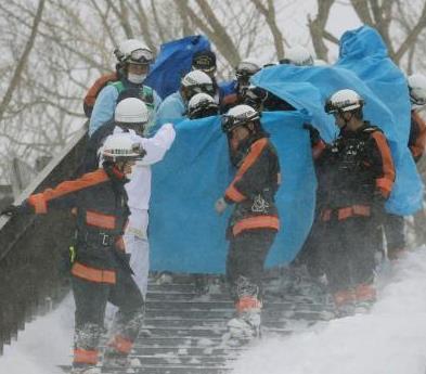 日本雪崩致高中生等8死40伤 气象厅曾发雪崩提醒