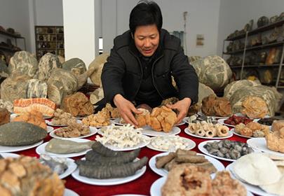 农民王开余20年“炒”出108道满汉全席奇石宴