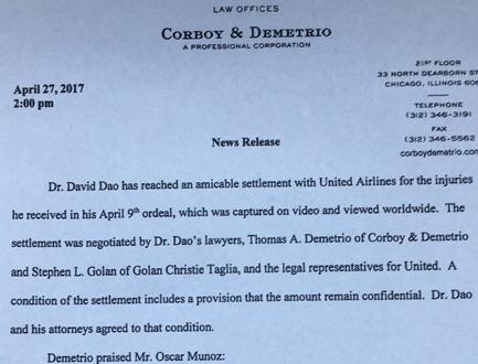 亚裔乘客与美联航达成和解协议 律师：金额保密