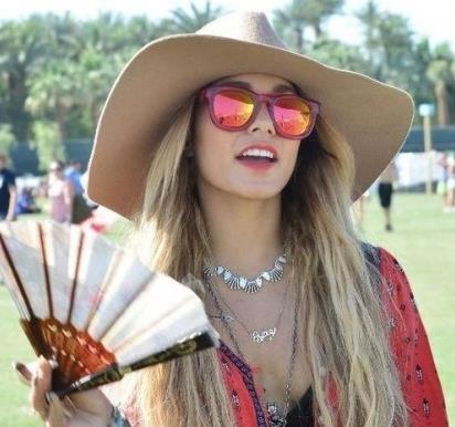 玩转随性风格 一条项链就足够