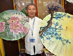 非遗老了，我却不愿他离去 从文博会看非遗传人的困境与希望