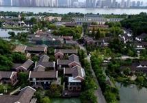 多家房企抢滩布局特色小镇 业界：警惕被“房地产化”