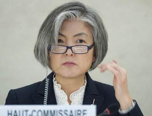 文在寅公布多部门长官人选 韩国或现首位女外长