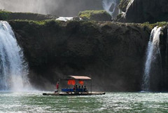 中越跨境旅游长廊是怎样形成的？