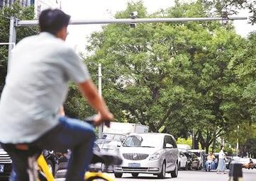 导航软件能躲避进京证摄像头？交管部门将介入调查