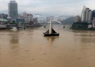 南北方强降雨呼应来袭 北京山东等局地或现冰雹