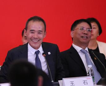 万科股权之争“大结局”：郁亮任董事会主席 王石告别管理层