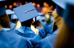 新一轮海归“大潮”袭来 海归应届生平均薪酬7306元