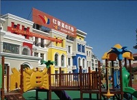 红黄蓝虐童事件：股价被腰斩 上市焦虑下的学前教育