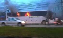 泰国一载26名中国游客大巴起火