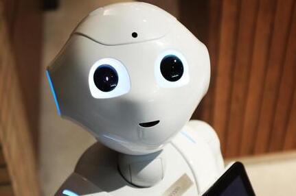 机器人到更智能的电视：2018年科技趋势预测