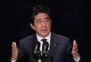 超半数日本受访者反对首相安倍晋三修宪主张