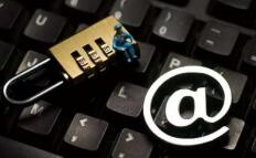 贩卖公民信息黑色产业链:行业内鬼找中间商再分销