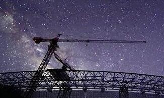 天眼”FAST调试纪实：白天抠精度 晚上试观测