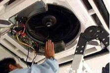 遥控器乱码收费700多元 空调假维修乱象何时休