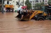 暴雨南北呼应波及9省份 京津冀高温将被“浇灭”