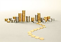 美方威胁对5000多亿美元中国商品征税 耿爽：中国不是吓大的