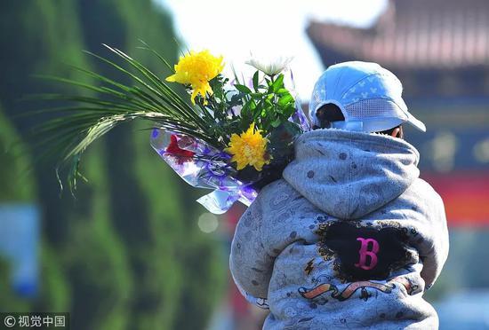 媒体评殡葬改革：流传千年未必是陋习 心存敬畏