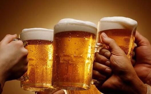啤酒解暑冷水冲凉？抗热消暑勿入这四大误区