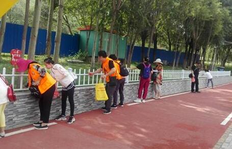 “节能环保 循环低碳”绿色出行我先行