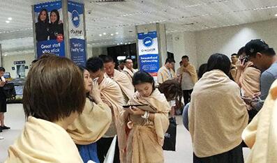 中国客机在菲律宾马尼拉机场降落时偏出跑道