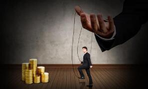 女学生借3000元陷套路贷 无力还债被逼夜总会上班