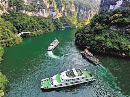 昔日风光不再 三峡游吃老本直“掉粉”