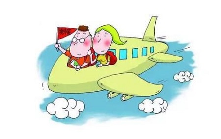 暑假渐入尾声 出境游降价近三成