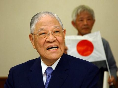 李登辉下台多年仍坐享高额礼遇金网民：台要破产