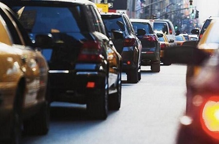 男乘客把“网约车”司机支下车趁机将车开走卖掉