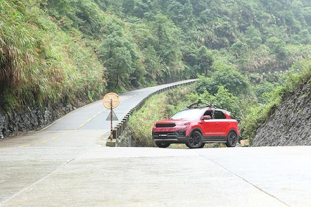 无人车3到5年上市首次挑战极致路段