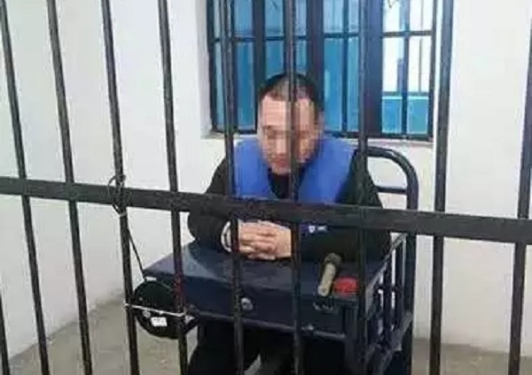 男子冒充警察十余年还步步“升官”称副局长