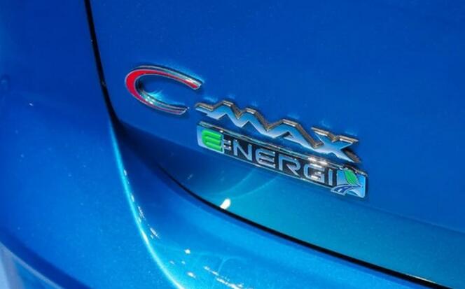 受关税冲击 美汽车制造商福特计划全球大幅裁员