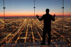 楼市“入秋”：多地市场降温 抢房现象仍存