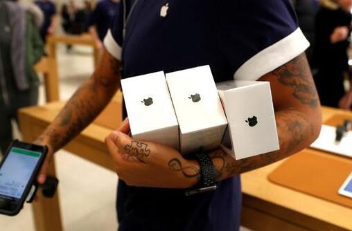 因手机变慢：意大利罚苹果1000万欧元罚三星500万