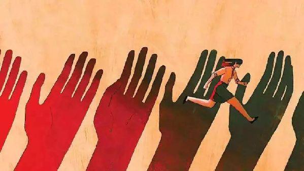 磐石般坚韧，溪水般柔软，圣斗士般战斗：当一个基层女干部有多难？