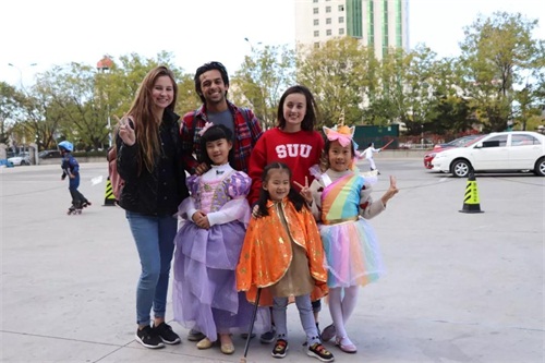 外教加盟玩转万圣节！威海壹海忆城城市书房邀约孩子们同happy！