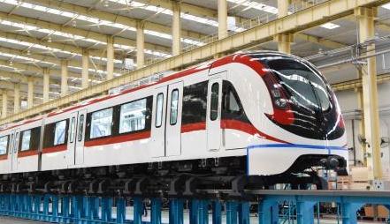 中国新一代中低速磁浮车下线 最大运行时速160公里