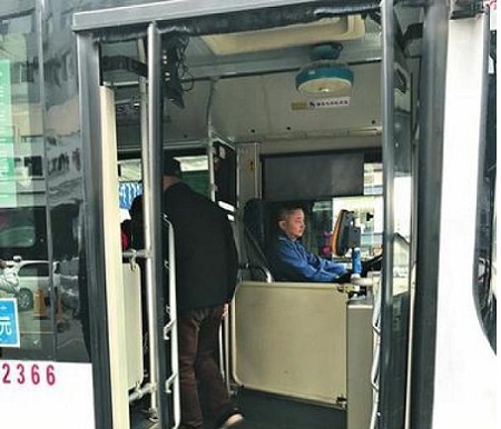 拿什么来保护你公交司机的方向盘？