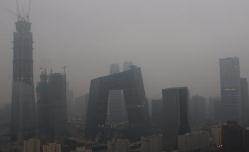 空气重污染来袭 北京今启动黄色预警